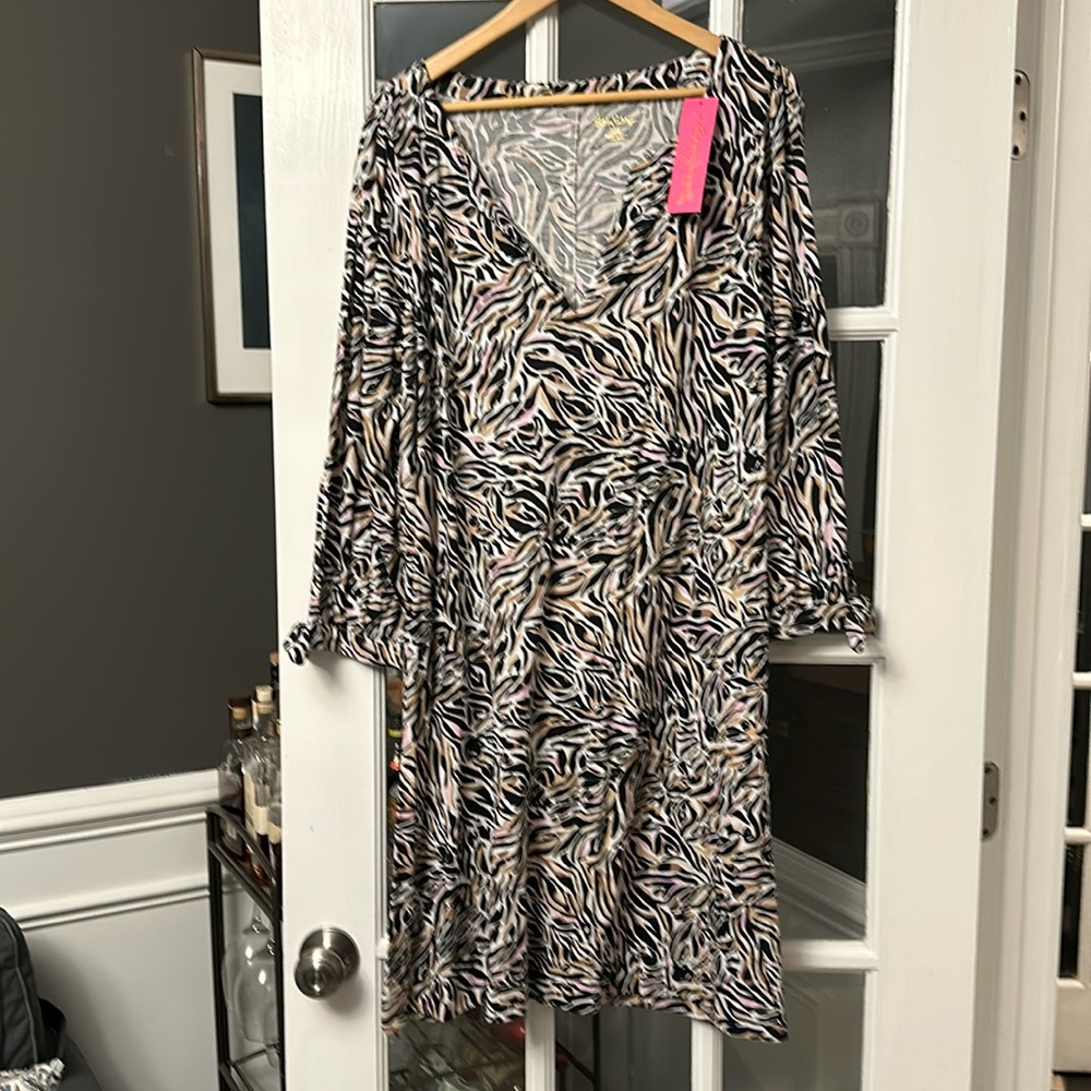 New with Tags Lilly Pulitzer XXL cotton casual animal print dress.